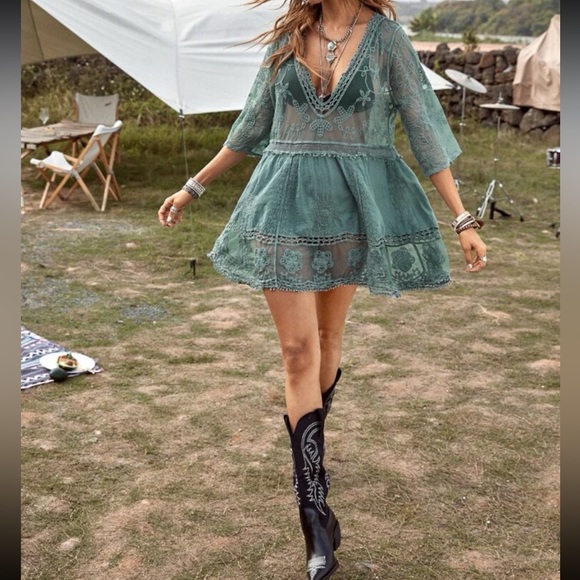 Boho floral embroidered beach cover up - Picture 4 of 6